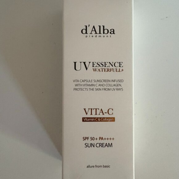d'Alba UV Essence Waterfull Sun Cream |  SPF50+ PA++++ - Picture 1 of 8